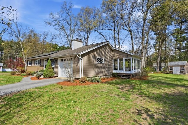 2 Charlemont Court, Chelmsford, MA 01863