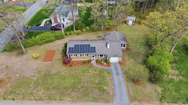 2 Charlemont Court, Chelmsford, MA 01863