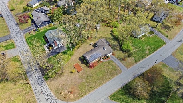 2 Charlemont Court, Chelmsford, MA 01863
