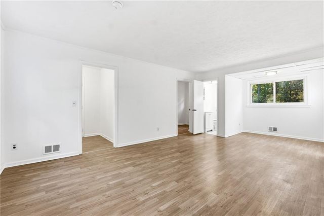 6917 Laurelwood Drive, Douglasville, GA 30135