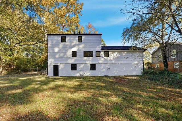 6917 Laurelwood Drive, Douglasville, GA 30135