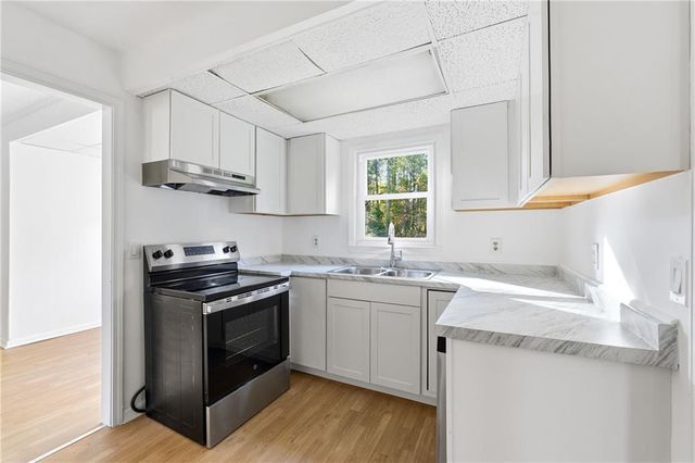 6917 Laurelwood Drive, Douglasville, GA 30135