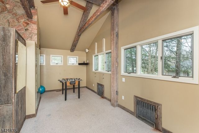 10 Cleveland Rd, Caldwell Boro Twp., NJ 07006