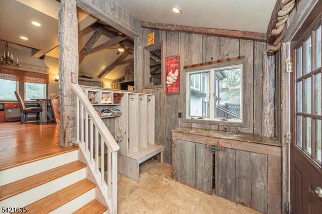 10 Cleveland Rd, Caldwell Boro Twp., NJ 07006