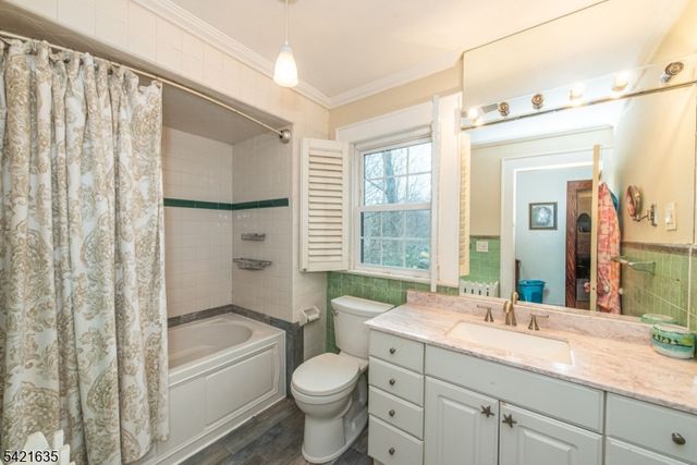 10 Cleveland Rd, Caldwell Boro Twp., NJ 07006