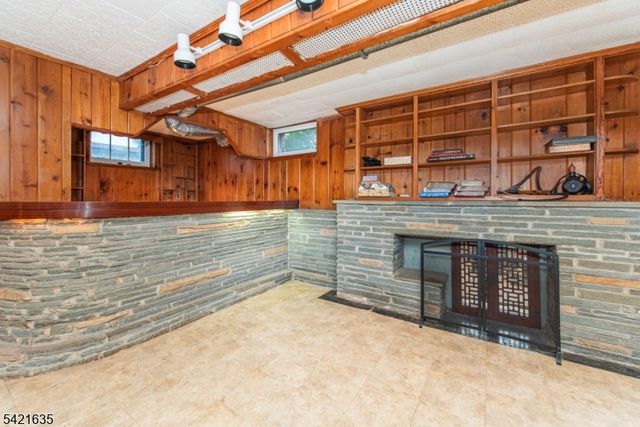 10 Cleveland Rd, Caldwell Boro Twp., NJ 07006