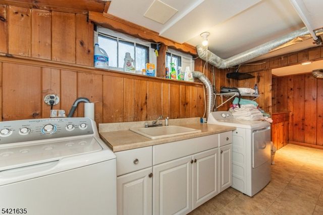 10 Cleveland Rd, Caldwell Boro Twp., NJ 07006