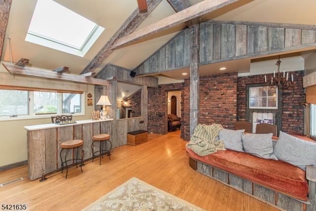 10 Cleveland Rd, Caldwell Boro Twp., NJ 07006