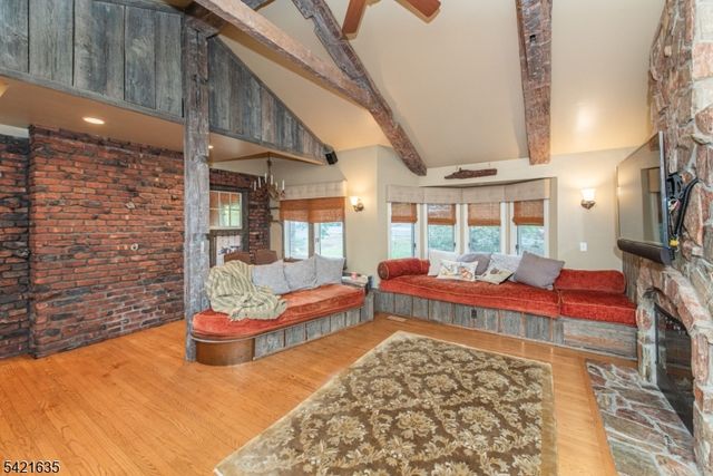 10 Cleveland Rd, Caldwell Boro Twp., NJ 07006