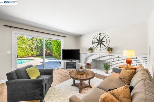 5887 Black Ave, Pleasanton, CA 94566