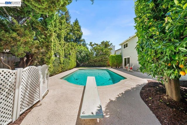5887 Black Ave, Pleasanton, CA 94566