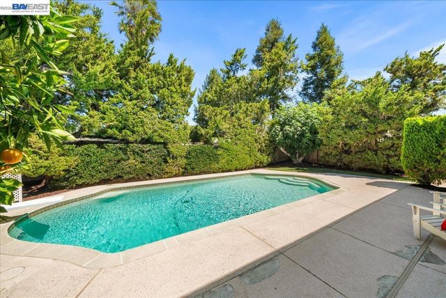 5887 Black Ave, Pleasanton, CA 94566