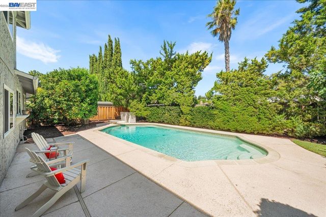 5887 Black Ave, Pleasanton, CA 94566