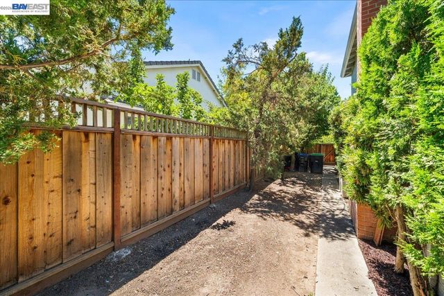 5887 Black Ave, Pleasanton, CA 94566