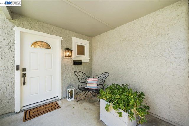 5887 Black Ave, Pleasanton, CA 94566
