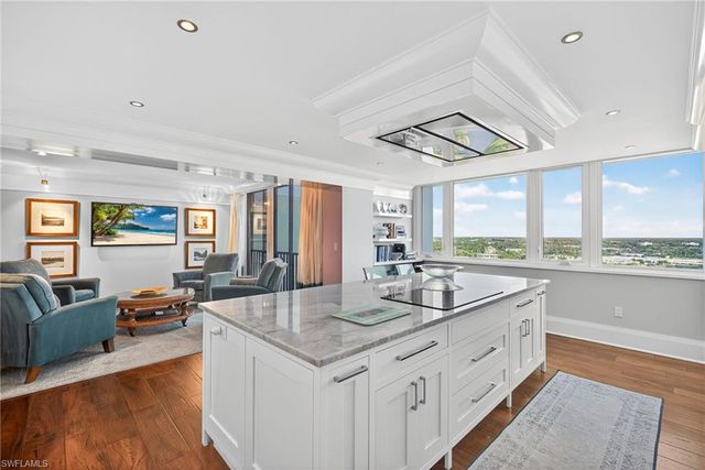 5601 Turtle Bay DR # 2104, Naples, FL 34108