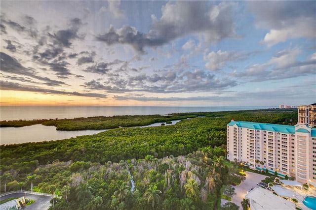 5601 Turtle Bay DR # 2104, Naples, FL 34108