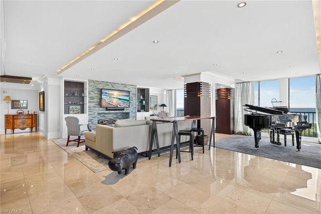 5601 Turtle Bay DR # 2104, Naples, FL 34108