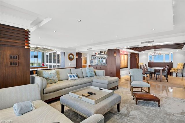 5601 Turtle Bay DR # 2104, Naples, FL 34108