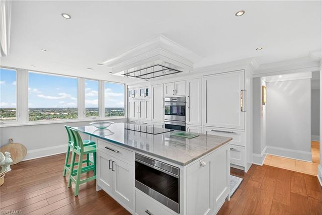 5601 Turtle Bay DR # 2104, Naples, FL 34108