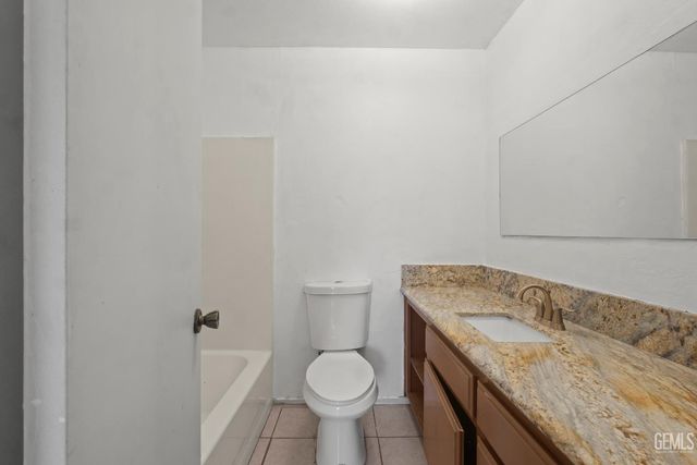 912 Crane Street, Bakersfield, CA 93306