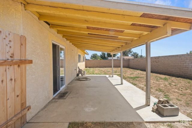 912 Crane Street, Bakersfield, CA 93306