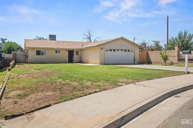 912 Crane Street, Bakersfield, CA 93306