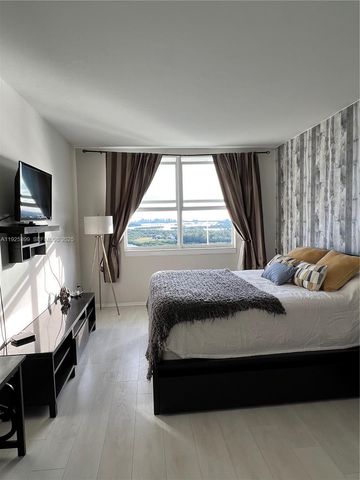 300 SE Bayview Dr 2114, Sunny Isles Beach, FL 33160