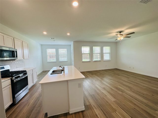 8112 Green Heron Drive, Mckinney, TX 75071
