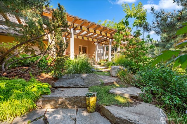 1100 Pitcher Canyon Road, Wenatchee, WA 98801