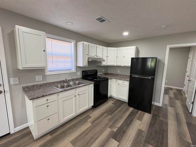 112 W Second Street, Birdseye, IN 47513