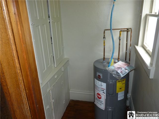 70 Pershing Avenue, Jamestown, NY 14701