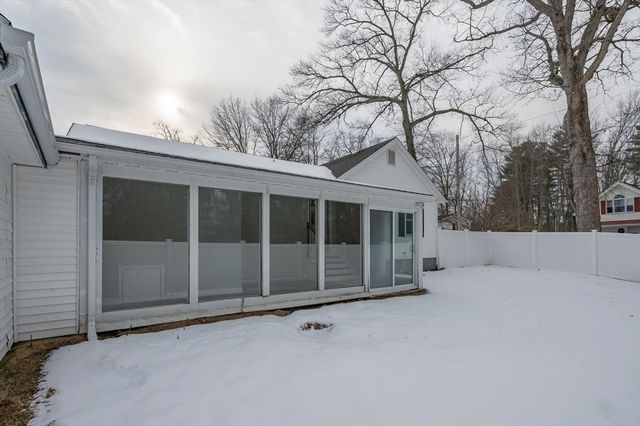 39 Sycamore Lane, Billerica, MA 01821