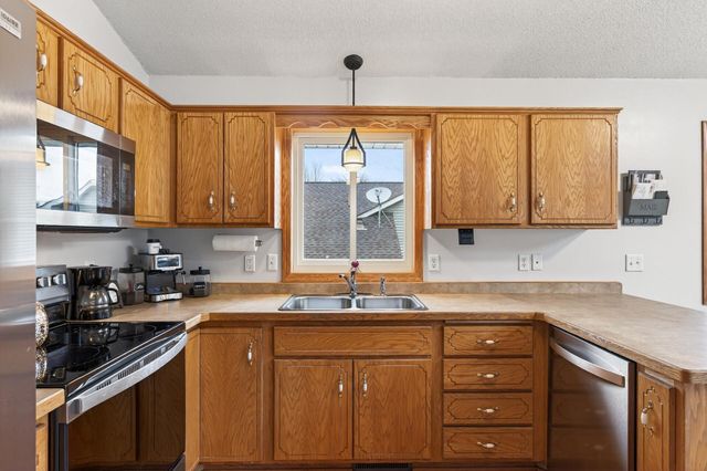 25705 18th Street W, Zimmerman, MN 55398