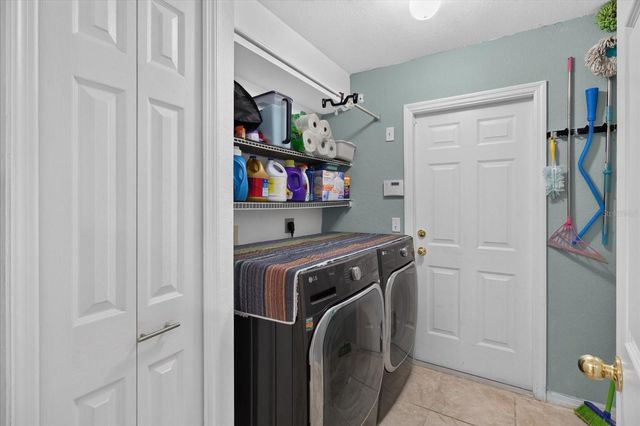1048 BANDERA STREET, Lehigh Acres, FL 33974