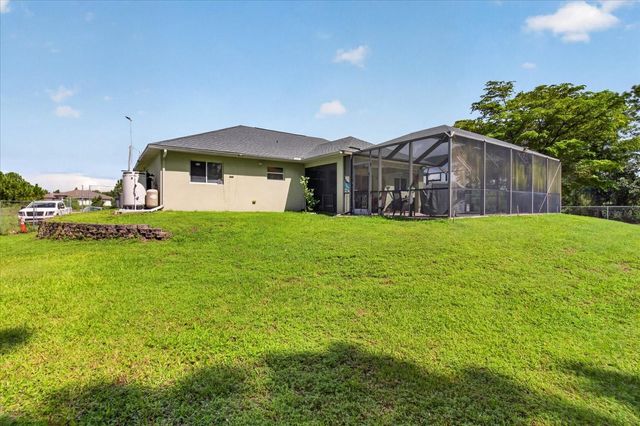 1048 BANDERA STREET, Lehigh Acres, FL 33974