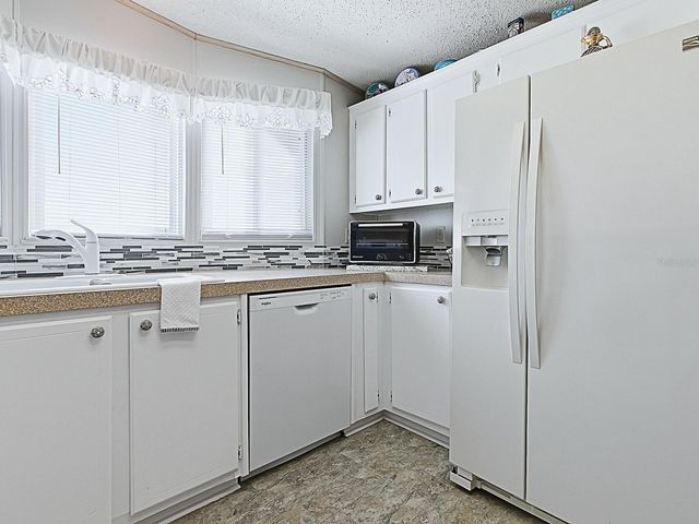 25120 CLIFFORD HILL, Leesburg, FL 34748