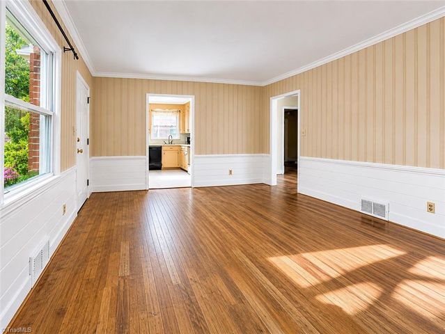 203 Rockspring Drive, Thomasville, NC 27360