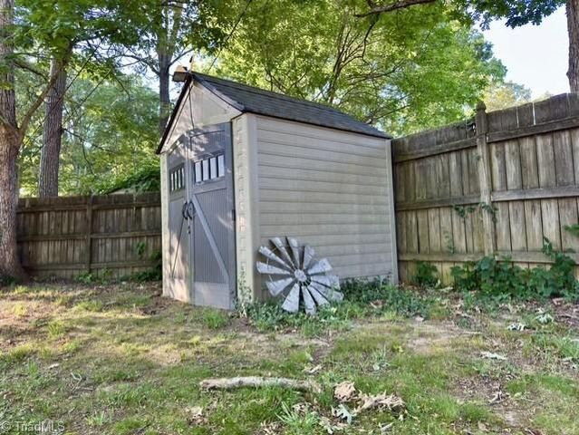 203 Rockspring Drive, Thomasville, NC 27360