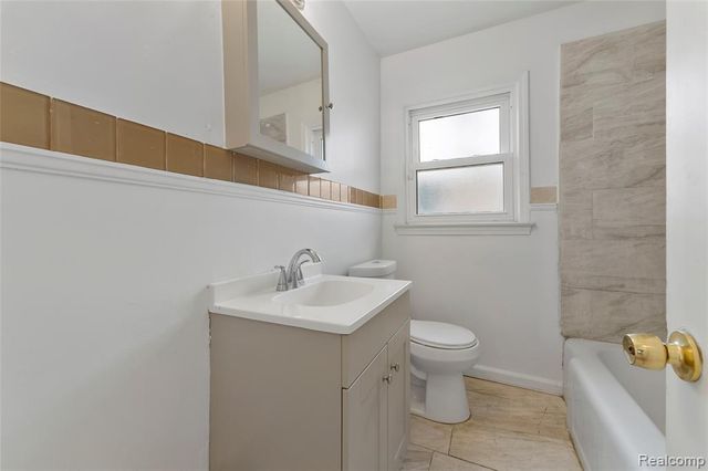 19674 Irvington Street, Highland Park, MI 48203