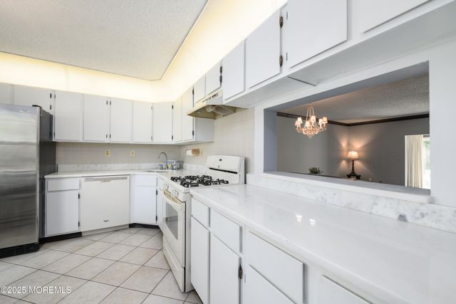 60 Beaumont Court, Tinton Falls, NJ 07724