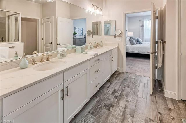 6960 Avalon CIR 807, Naples, FL 34112