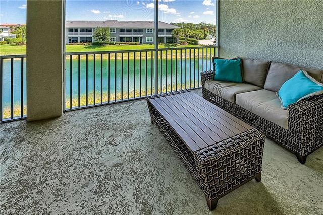 6960 Avalon CIR 807, Naples, FL 34112