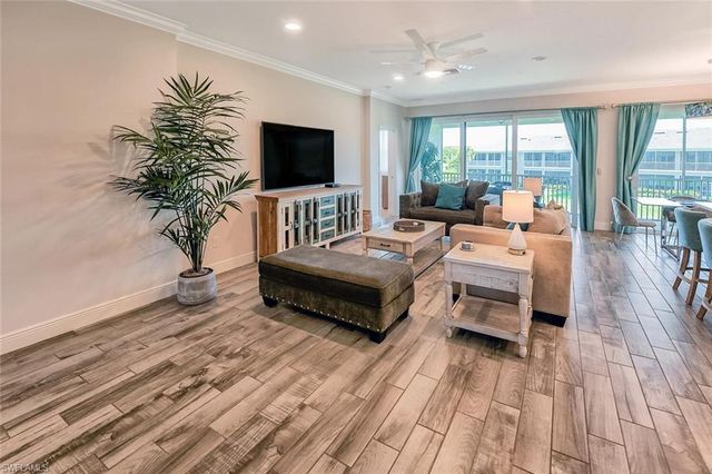 6960 Avalon CIR 807, Naples, FL 34112