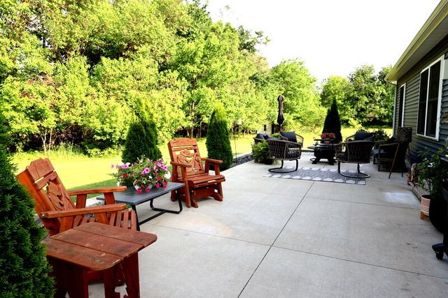 103 Cottonwood Court, Litchfield, MI 49252