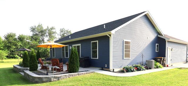 103 Cottonwood Court, Litchfield, MI 49252