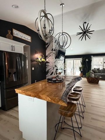 103 Cottonwood Court, Litchfield, MI 49252