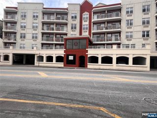 1100 River Road 302, Edgewater, NJ 07020