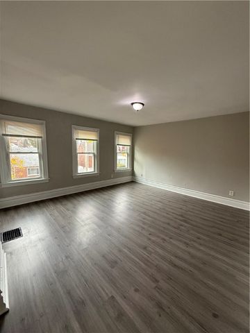 109 Overhill St, Mt Oliver, PA 15210