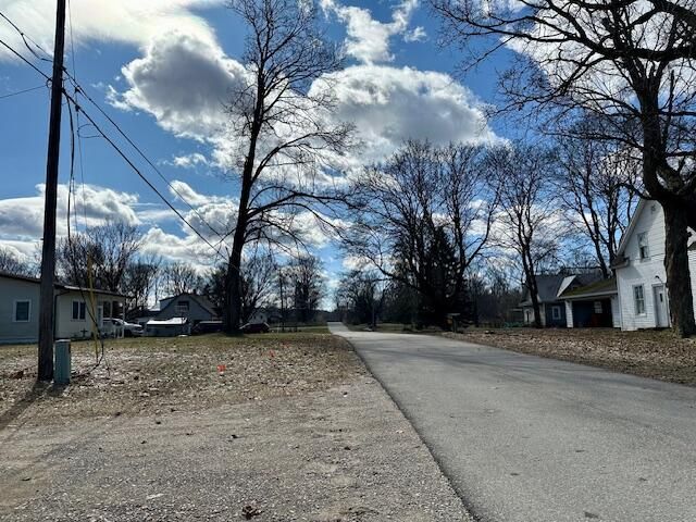 152 N Greenback Street, Hesperia Vlg-denvertwp, MI 49421